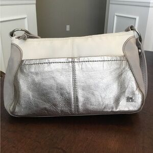 The Sak Silver and Gray Shoulder Bag with Modern Design